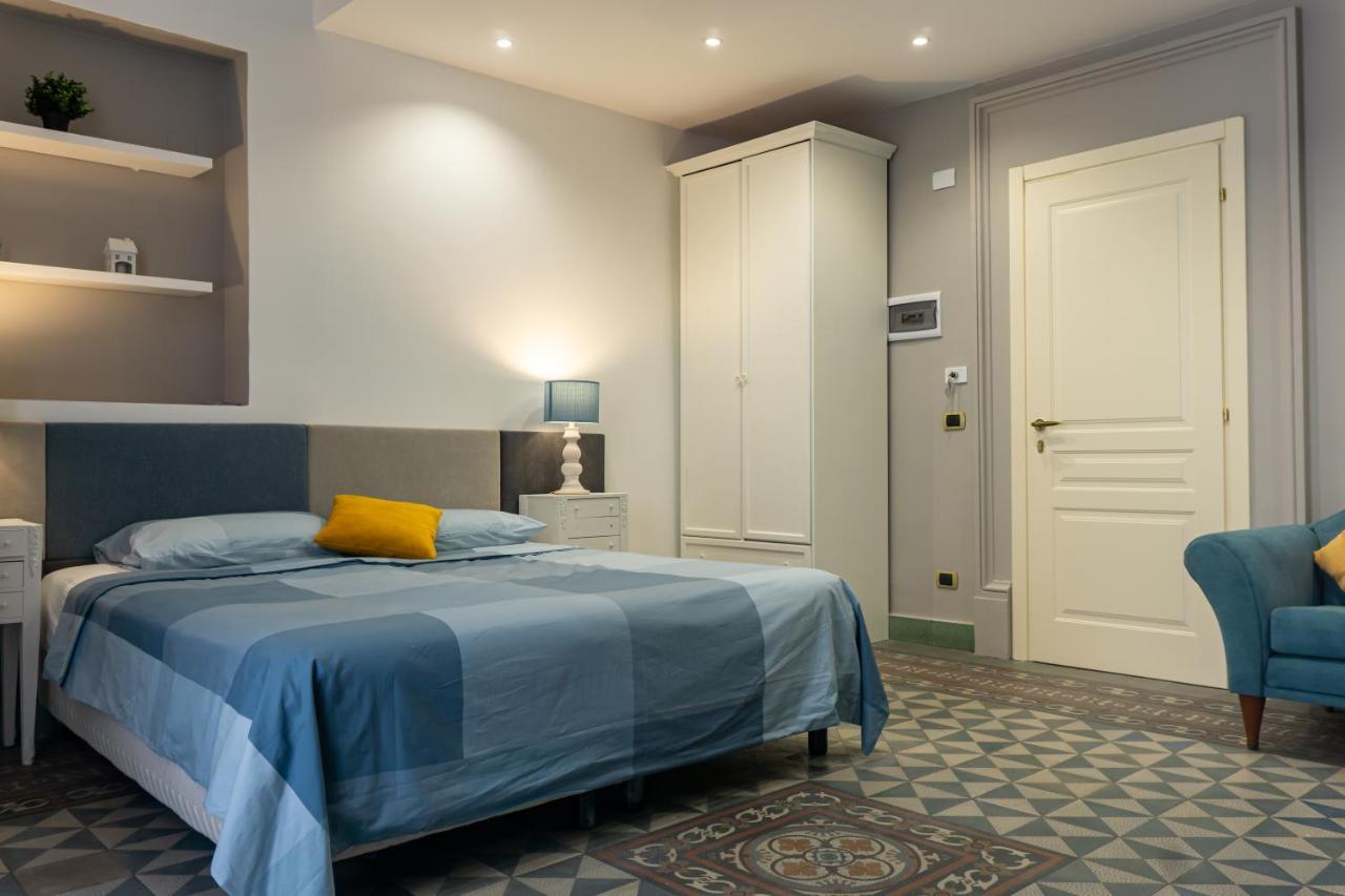 Mi Tu Apartments Катанія Екстер'єр фото