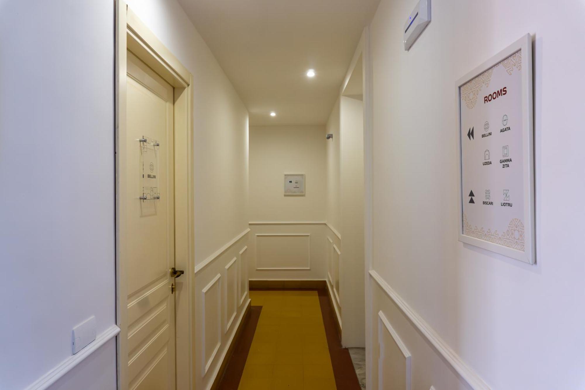 Mi Tu Apartments Катанія Екстер'єр фото